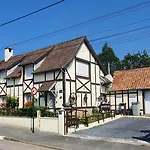 Le Vieux Logis Maison d'hôtes *